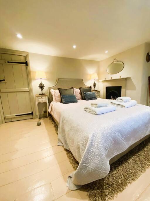 Beautiful Immaculate Cottage, Sunny Outdoor Space, Free Parking - Easy Walk To & Town Hébergement de vacances Aldeburgh