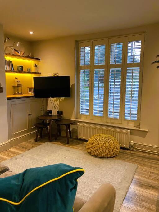Beautiful Immaculate Cottage, Sunny Outdoor Space, Free Parking - Easy Walk To & Town Hébergement de vacances Aldeburgh